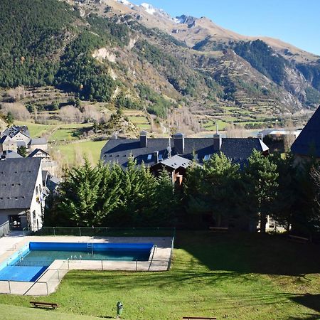 Saliecho Acogedor Apartamento Jardin Y Piscina Sallent de Gállego Exterior photo