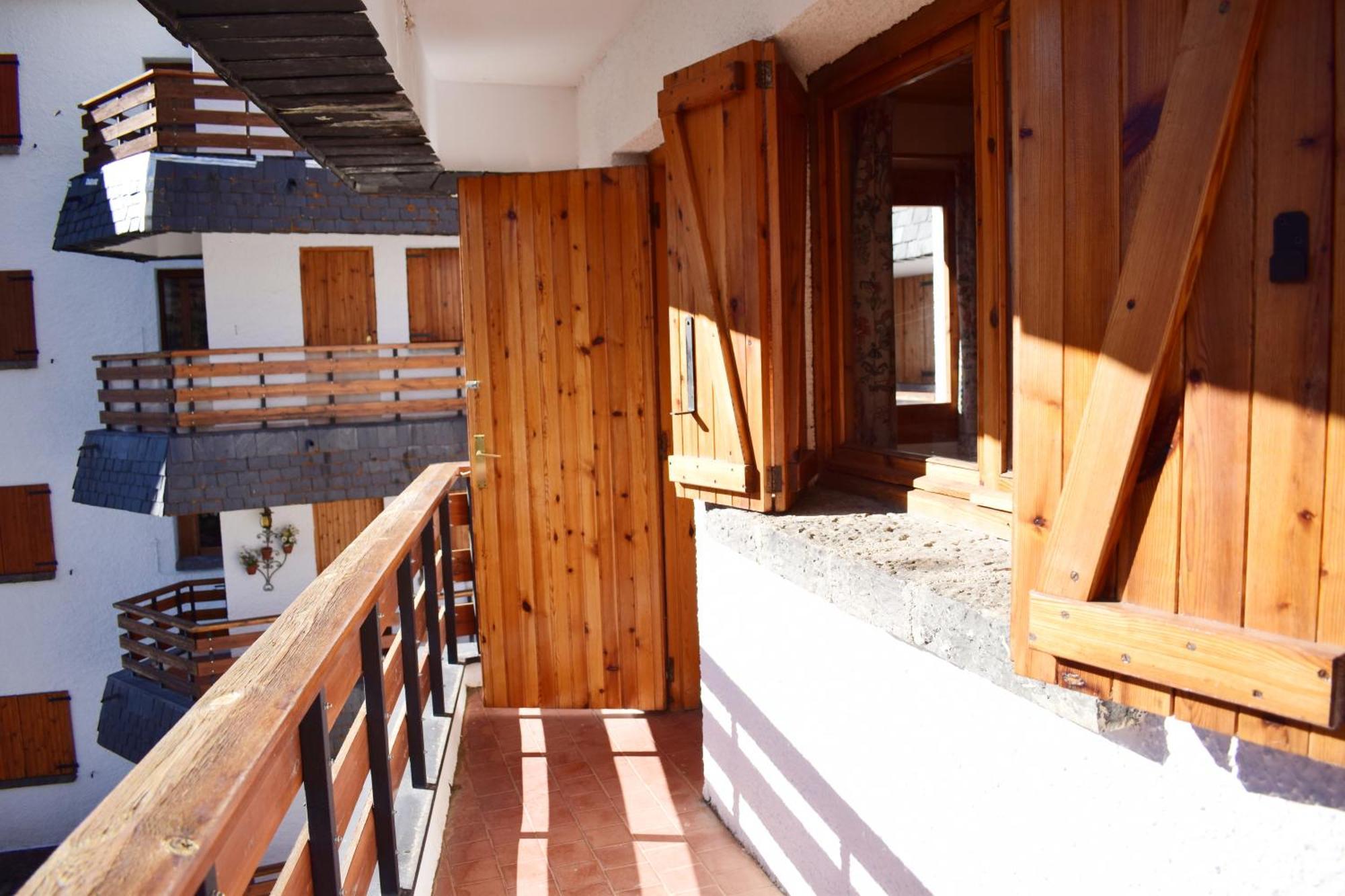 Saliecho Acogedor Apartamento Jardin Y Piscina Sallent de Gállego Exterior photo